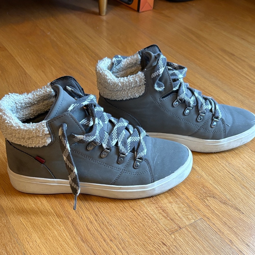 Gray High-Top Sneakers with Fleece Lining Dr Scholls